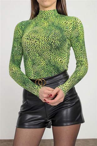 Yeşil Leopar Desenli Dik Yaka Uzun Kollu Bluz